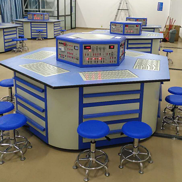 電工技能一體化系統(tǒng)實(shí)驗(yàn)裝置,發(fā)動(dòng)機(jī)綜合實(shí)訓(xùn)裝置